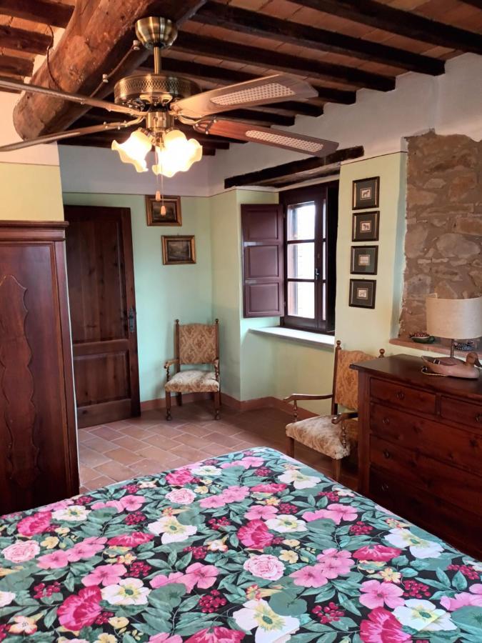 Castello Di Gaiche Apartman Collebaldo Kültér fotó